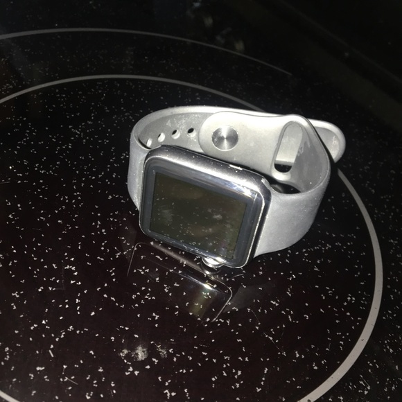 Apple Watch - Picture 3 of 7